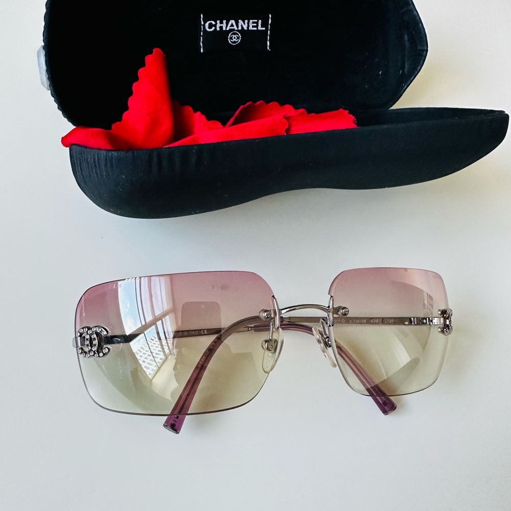Like New💕CHANEL PERFECT CONDITION SWAROVSKI CRYSTAL VINTAGE SUNGLASSES - Picture 8 of 15